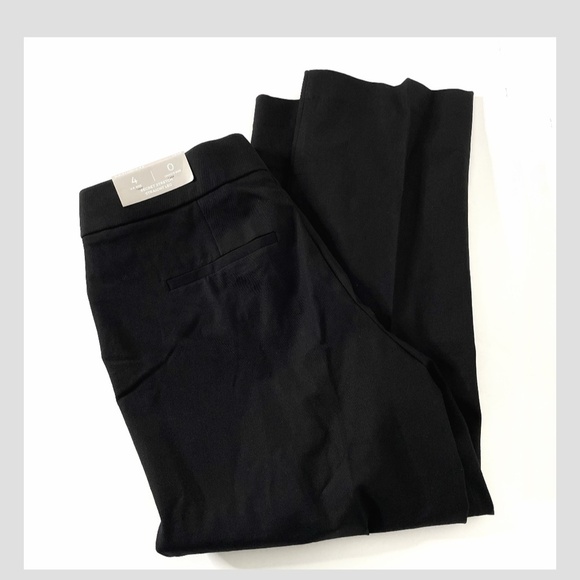 NWT Chicos Secret Stretch Straight Leg Crop Black Mid Rise Fit Stretch Pants - Picture 4 of 6